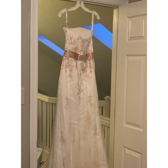 NWT Stunning Alfred Angelo Wedding Gown! - Picture 5 of 11